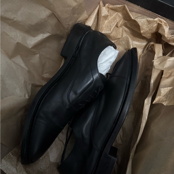 FRYE AND CO. Classic Black Leather Oxfords main image 7